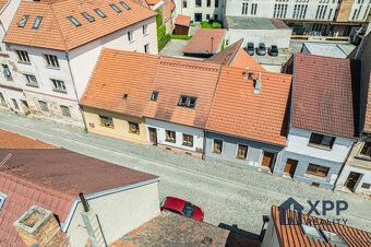 Nabízíme k prodeji dvougenerační rodinný dům situovaný přímo