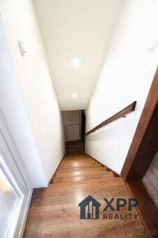 Nabízíme k prodeji rodinný dům o dispozici 3+1 v klidné část
