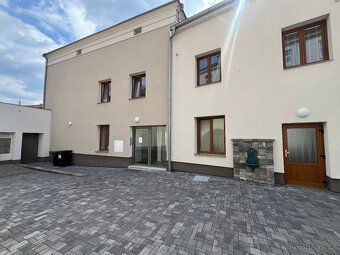 Moderní bydlení s nádechem historie přímo v srdci Znojma Hle