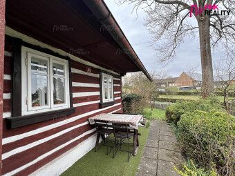 Nabízíme Vám na prodej poloroubenou chalupu v podhůří Orlick