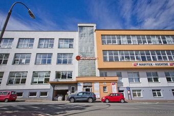Nabízíme k dlouhodobému pronájmu kancelářský prostor o výměř