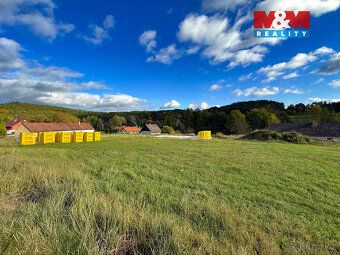 Prodej stavebního pozemku 1 708 m² – Kamenice u Klučenic (ok