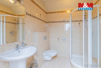 Nabízíme k pronájmu zavedenou restauraci v obci Čenkov–Malši