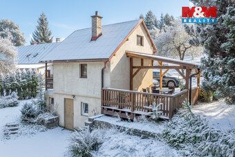 Nabízíme k prodeji kouzelnou chalupu v malebné části Českého