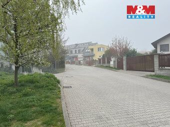 Nabízíme k prodeji garážové stání o celkové ploše 16 m². Nac