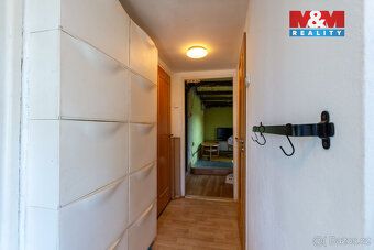Hledáte prostorný rodinný dům v klidné lokalitě? Tento zděný