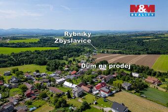 Hledáte prostorný rodinný dům v klidné lokalitě? Tento zděný