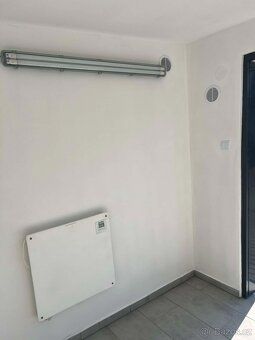 Dobrý den, prodám krásnou prostornou garáž po čerstvé a komp