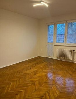 Prodej bytu 2+1 s balkonem v centru města Přerova.
Nabízím k