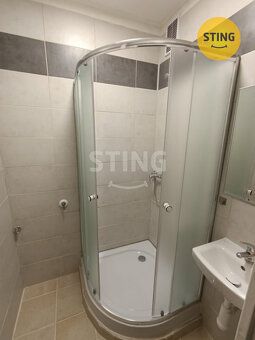 Nabízím k pronájmu prostorný byt o dispozici 2+1 a výměře 50