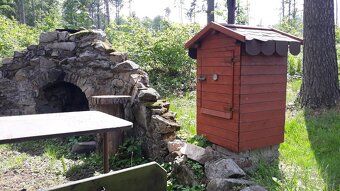 Pronajmu pěknou samostatnou chatu kousek od Jihlavy.Týdenní 