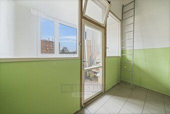 Nabízíme ke koupi byt o dispozici 3+1 s užitnou plochou 64 m
