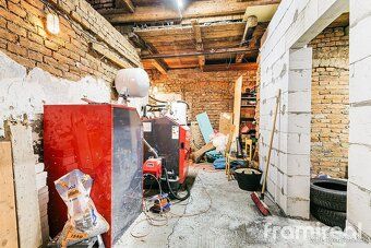Ev.č. 02085 Nabízíme k prodeji zděný dům v klidné a malebné 