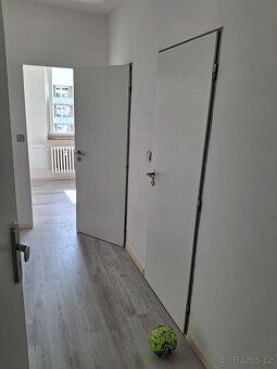 Pronájmu zrekonstruovaný byt na Výšině 1+1 40m s balkonem a 