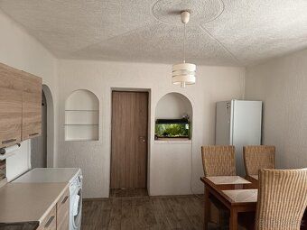 Nabízím pronájem bytu o velikosti 2+1,54m2 v Horním Slavkově