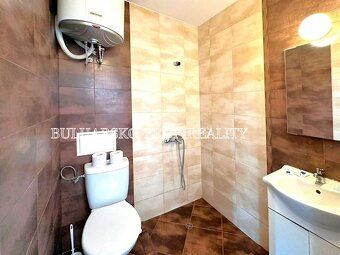 Cena:65 990Euro Apartmán se skládá z obývacího pokoje s kuch