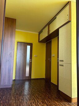 Nabízím pěkný prostorný byt 4+1 92m² ve druhém nadzemním pod