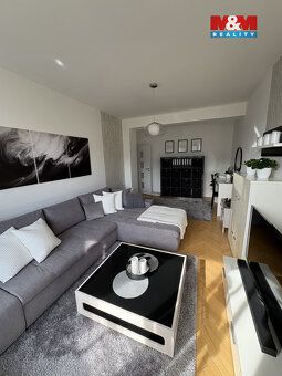Pronájem bytu 3+1, 65 m², Opava – Předměstí. Cihlový dům, 7.