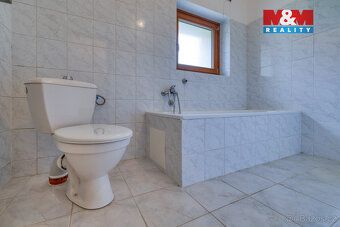Pronájem prostorného bytu 3+kk o užitné ploše 107 m² v cihlo