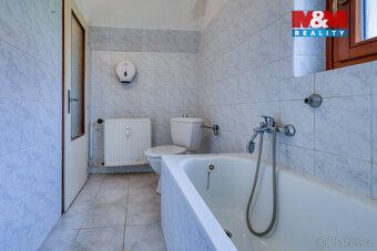 Pronájem prostorného bytu 3+kk o užitné ploše 107 m² v cihlo