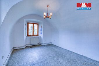 Pronájem prostorného bytu 2+kk o užitné ploše 37 m² v cihlov