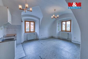 Pronájem prostorného bytu 2+kk o užitné ploše 37 m² v cihlov