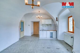Pronájem prostorného bytu 2+kk o užitné ploše 37 m² v cihlov