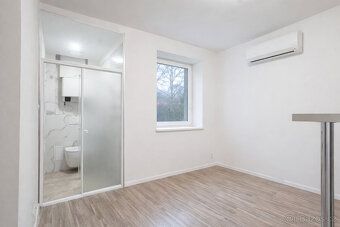Nabízíme na pronájem byt o velikosti 16 m2 s vlastní zahrado