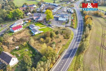 Nabízíme na prodej pozemek o výměře 1657 m², který se nacház