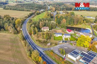 Nabízíme na prodej pozemek o výměře 1657 m², který se nacház