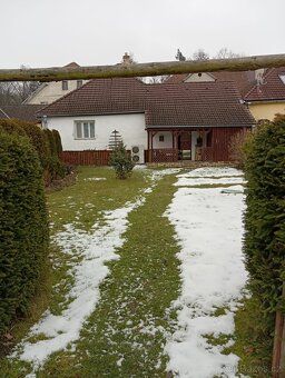 Hledáte nemovitost v klidné lokalitě pár kroků od řeky, kter