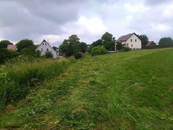 Prodám stavební parcelu v obci Nový Rokytník 1400 m2,