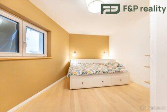 Pronájem mezonetového bytu 3+kk, 102 m², terasa 55 m², Praha