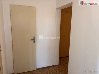 +popl. 2000, , Dumrealit.cz Vám zprostředkuje pronájem pokoj