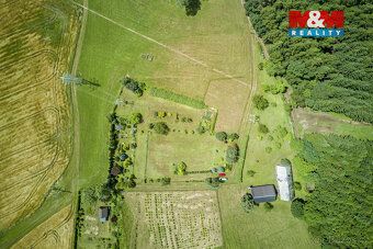 Zahrada 5.800m2 v čisté přírodě. Příležitost pro osazení uby