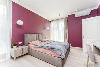 Dovolujeme si Vám nabídnout k prodeji polovinu luxusní duple