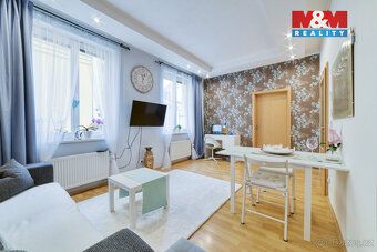 Pronájem bytu 2+kk, 45 m2, v prvním patře bytového domu s vý