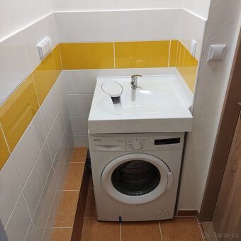 Nabízíme k dlouhodobému pronájmu byt 3+1 o výměře 73 m2. Cel