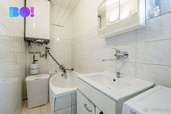 Nabízíme k prodeji rodinný dům o dispozici 4+1 s podlahovou 