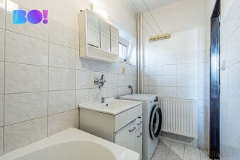 Nabízíme k prodeji rodinný dům o dispozici 4+1 s podlahovou 