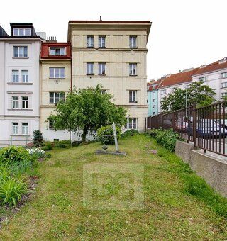 Ev.č. N09049 Exkluzivně Vám nabízíme k prodeji prostorný, pl