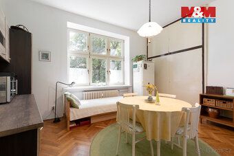 Luxusní výměra v osobním vlastnictví, parkovací stání ve dvo