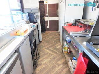 Nabízíme přenechání stánku rychlého občerstvení 10 m2 na zas