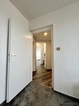 Nabízíme k dlouhodobému podnájmu velmi pěkný a moderně zreko