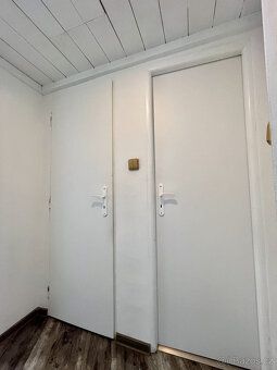 Nabízíme k dlouhodobému podnájmu velmi pěkný a moderně zreko
