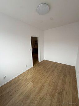 Nabízím k pronájmu útulný byt 2+kk o výměře 40 m² v klidné č