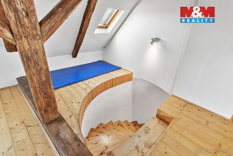 Nabízíme k prodeji rodinný dům v centru města Mimoň. Prostor