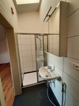 Nabízím k pronájmu příjemný byt 2+1 o výměře přibližně 83 m²