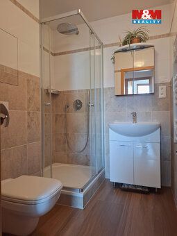 Nabízíme k pronájmu prostorný byt 5+kk o celkové ploše 150 m