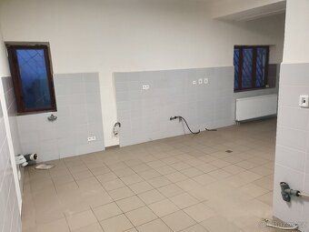 Pronajmu víceúčelový nebytový prostor ve Strančicích, okres 
